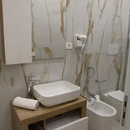 Lägenhetshotell Alcenide 3*